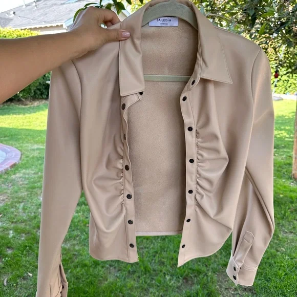 Bailey 44 jacket/top - Picture 5 of 8